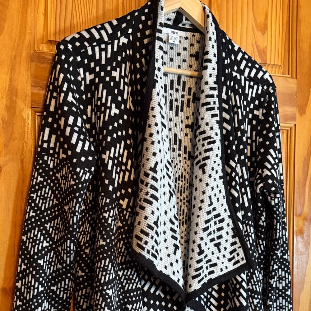 Bar lll Black and White Geometric Open-Front Draped Cardigan - Picture 3 of 7